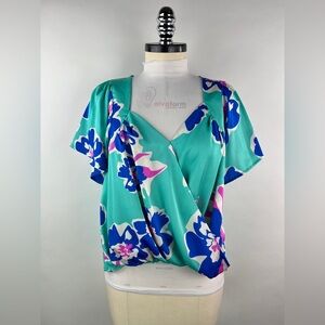 💚 3403. Floral Crossover Flared Sleeve Blouse